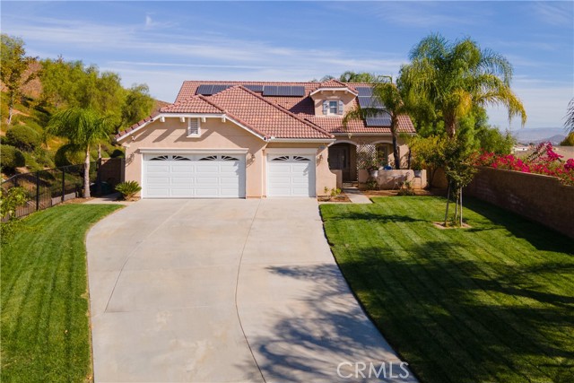 Detail Gallery Image 2 of 45 For 29048 Golden Pebble Ct, Menifee,  CA 92584 - 4 Beds | 3/1 Baths