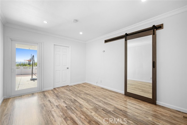 8337 Valecrest Drive, Sun Valley CA: https://media.crmls.org/medias/05726749-68f4-4693-927d-50403fb3e446.jpg