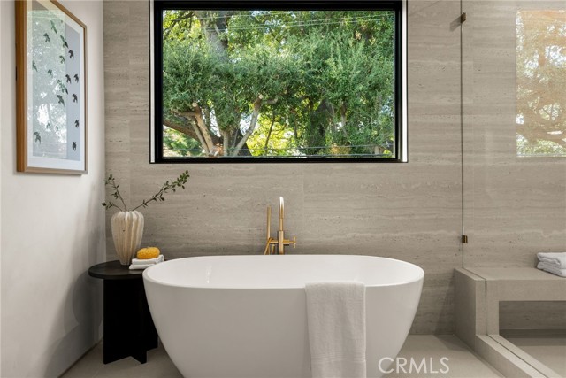 Detail Gallery Image 22 of 42 For 4245 Bellaire Ave, Studio City,  CA 91604 - 5 Beds | 5/1 Baths