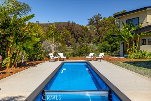 1088 Via Conca Doro, Vista CA: https://media.crmls.org/medias/0572830b-3376-4878-b18a-e785b8281fc2.jpg