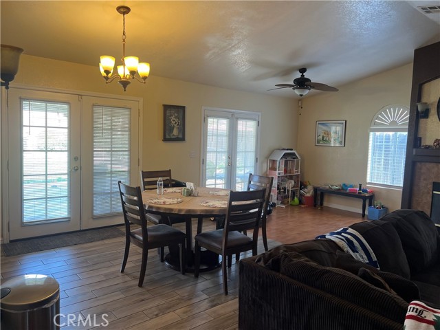 Detail Gallery Image 8 of 16 For 9291 Pleasant Hurst Ct, Jurupa Valley,  CA 92509 - 4 Beds | 2 Baths