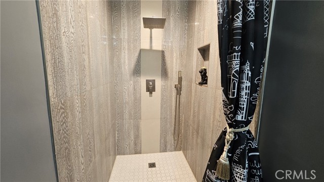 Detail Gallery Image 20 of 44 For 17912 Gridley Rd, Artesia,  CA 90701 - 4 Beds | 3 Baths