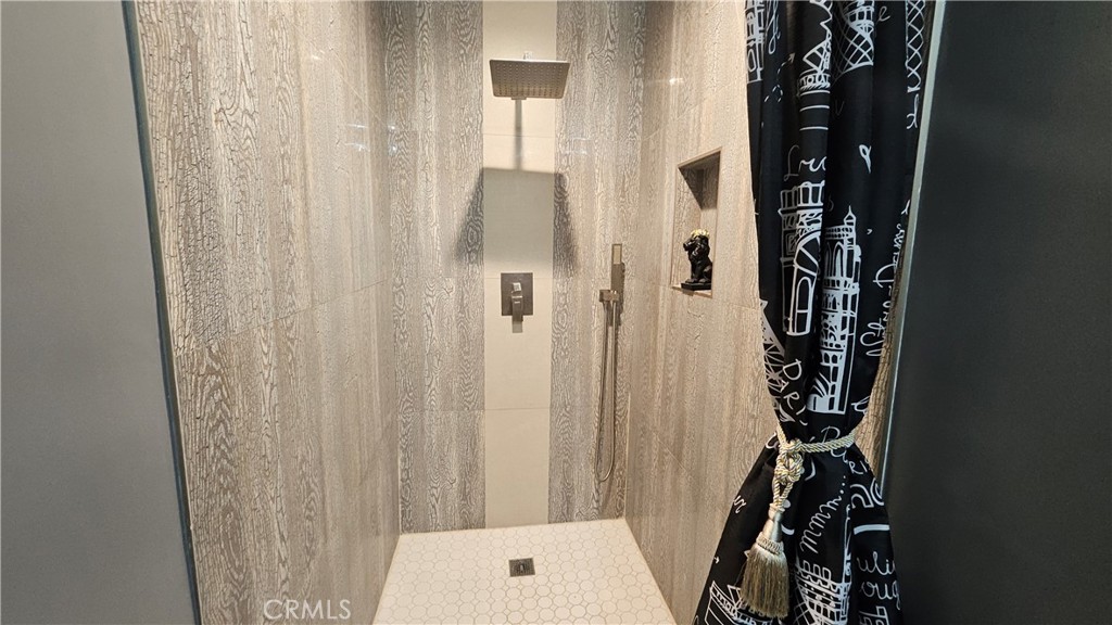 https://media.crmls.org/medias/0573327a-27df-43fd-a9a9-c39f30713824.jpg?preset=X-Large
