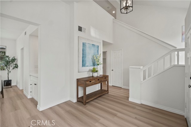 Detail Gallery Image 9 of 54 For 256 N Hickory Branch Ln, Orange,  CA 92869 - 4 Beds | 2/1 Baths