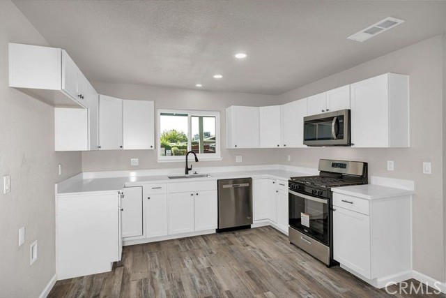 Detail Gallery Image 14 of 39 For 931 E Linwood Ave, Turlock,  CA 95380 - 3 Beds | 2 Baths