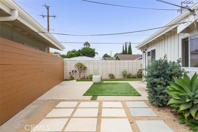 Detail Gallery Image 18 of 21 For 1997 Orange Ave, Costa Mesa,  CA 92627 - 4 Beds | 2 Baths