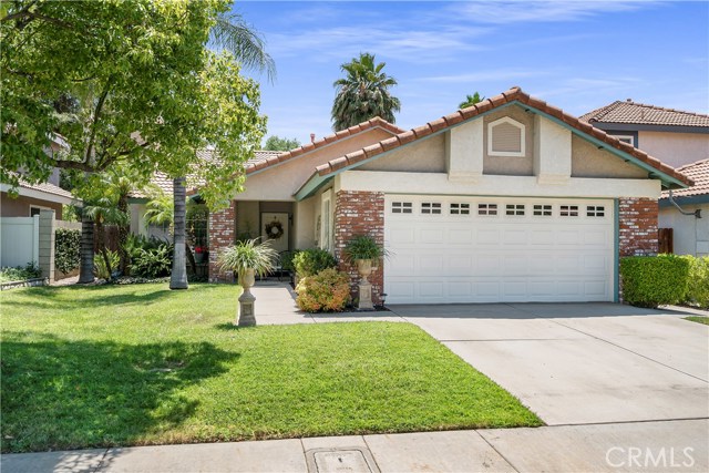 19144 White Dove Ln, Riverside, CA 92508