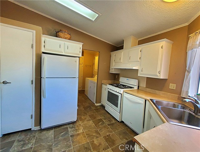 Detail Gallery Image 13 of 48 For 21621 Sandia Rd #65,  Apple Valley,  CA 92308 - 3 Beds | 2 Baths