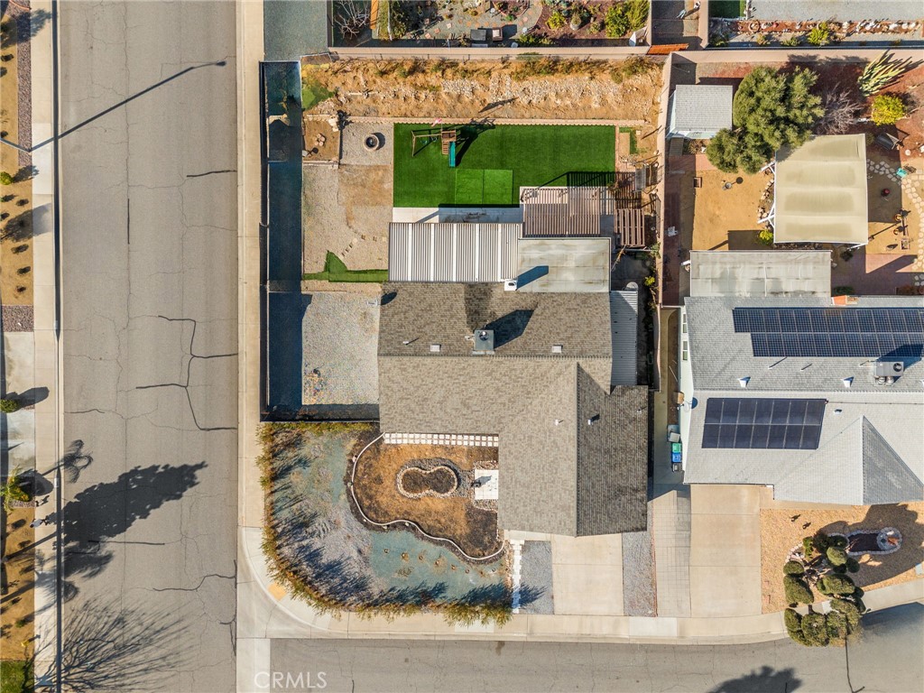 https://media.crmls.org/medias/0577232d-88b6-412b-beb0-b47476d9ad17.jpg?preset=X-Large