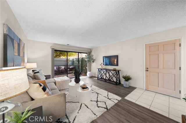 Detail Gallery Image 3 of 35 For 20557 S Vermont #7,  Torrance,  CA 90502 - 2 Beds | 2 Baths