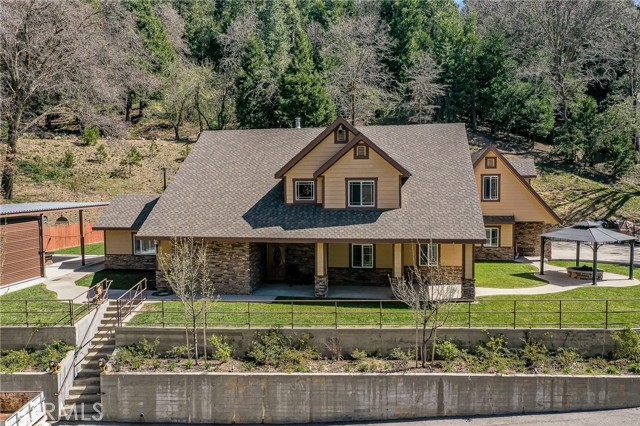 919 Venus Way, Crestline, CA 92325