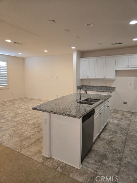 Detail Gallery Image 7 of 30 For 11014 via Del Corso, Riverside,  CA 92505 - 4 Beds | 3 Baths