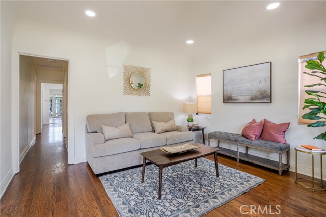 Detail Gallery Image 3 of 33 For 344 S Avenue 57, Los Angeles,  CA 90042 - 3 Beds | 2 Baths