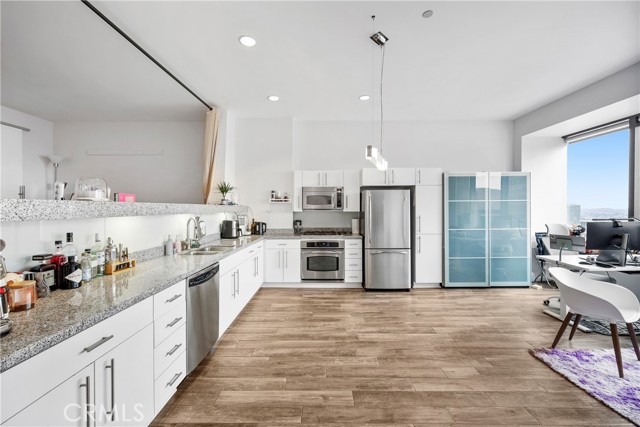 Front Image Thumbnail for CROC26087387