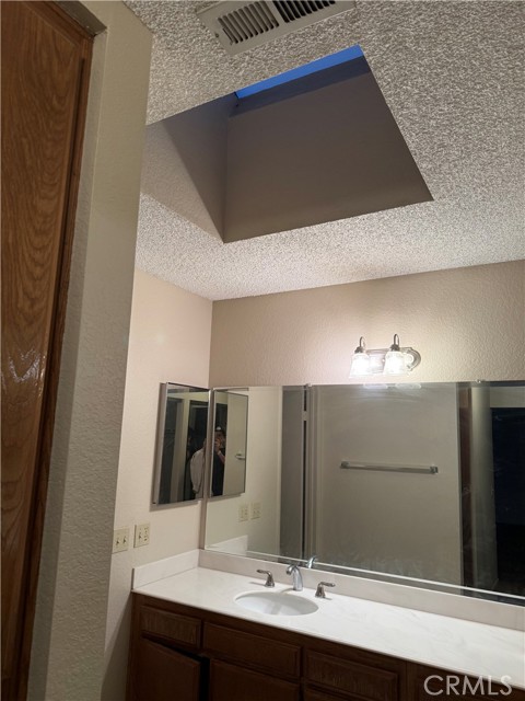 Image 6 of 14 For 600 Brea Boulevard 44