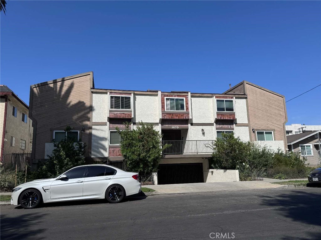 3670 Westwood Blvd. #J