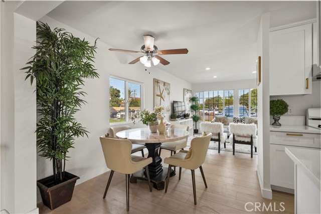 369 Lang Avenue, La Puente CA: https://media.crmls.org/medias/057a325d-d27c-4948-9b30-5799b4a15d79.jpg