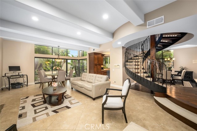 Detail Gallery Image 11 of 49 For 16282 Mandalay Cir, Huntington Beach,  CA 92649 - 5 Beds | 3 Baths