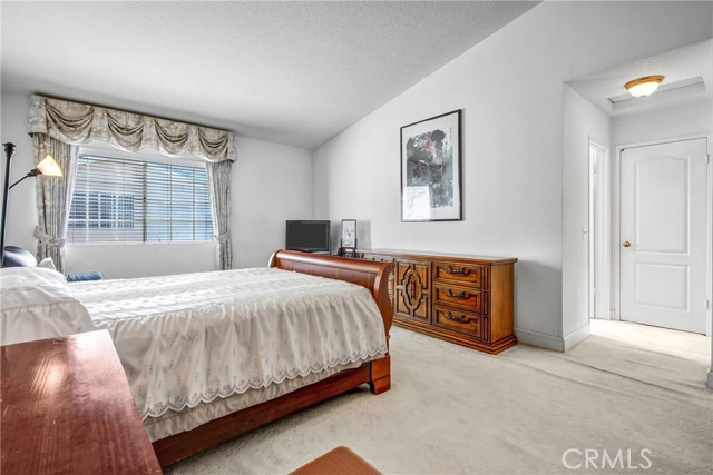 2300 Maple Ave, Torrance CA: https://media.crmls.org/medias/057aad66-6e0a-4a90-8a98-9bf17735e35c.jpg