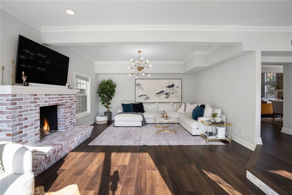 MLS #OC25118659 img 14