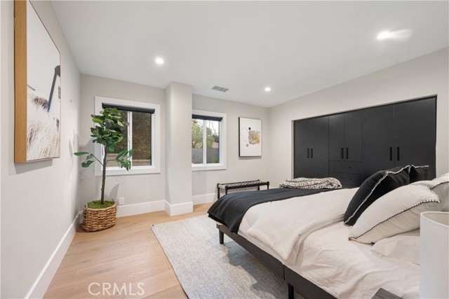 4609 Louise Avenue, Encino CA: https://media.crmls.org/medias/057ae23e-a865-4d8a-9073-f5b20f573c22.jpg