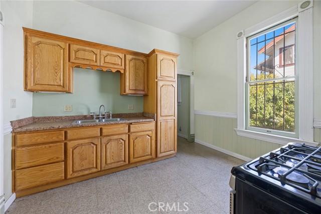 2611 Sichel Street, Los Angeles CA: https://media.crmls.org/medias/057c0b7a-9274-4acd-b1e8-67a4f7082b72.jpg