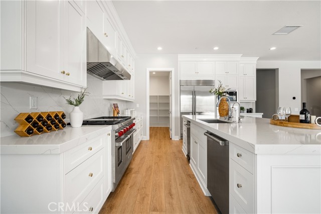 Detail Gallery Image 9 of 55 For 12043 Red Hawk Lane, Porter Ranch,  CA 91326 - 4 Beds | 4/1 Baths