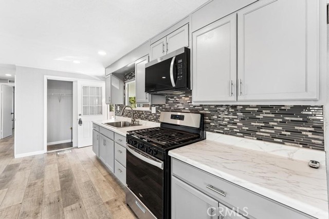 Detail Gallery Image 12 of 28 For 17555 Corkhill Rd #28,  Desert Hot Springs,  CA 92240 - 2 Beds | 2 Baths