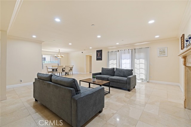 8419 Yolanda Avenue, Northridge CA: https://media.crmls.org/medias/057f2d4c-0a94-4812-a226-ca400e4b56f9.jpg