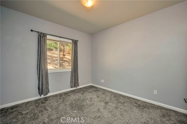 Detail Gallery Image 17 of 27 For 18700 Oak Grove Rd, Hidden Valley Lake,  CA 95467 - 3 Beds | 2/1 Baths