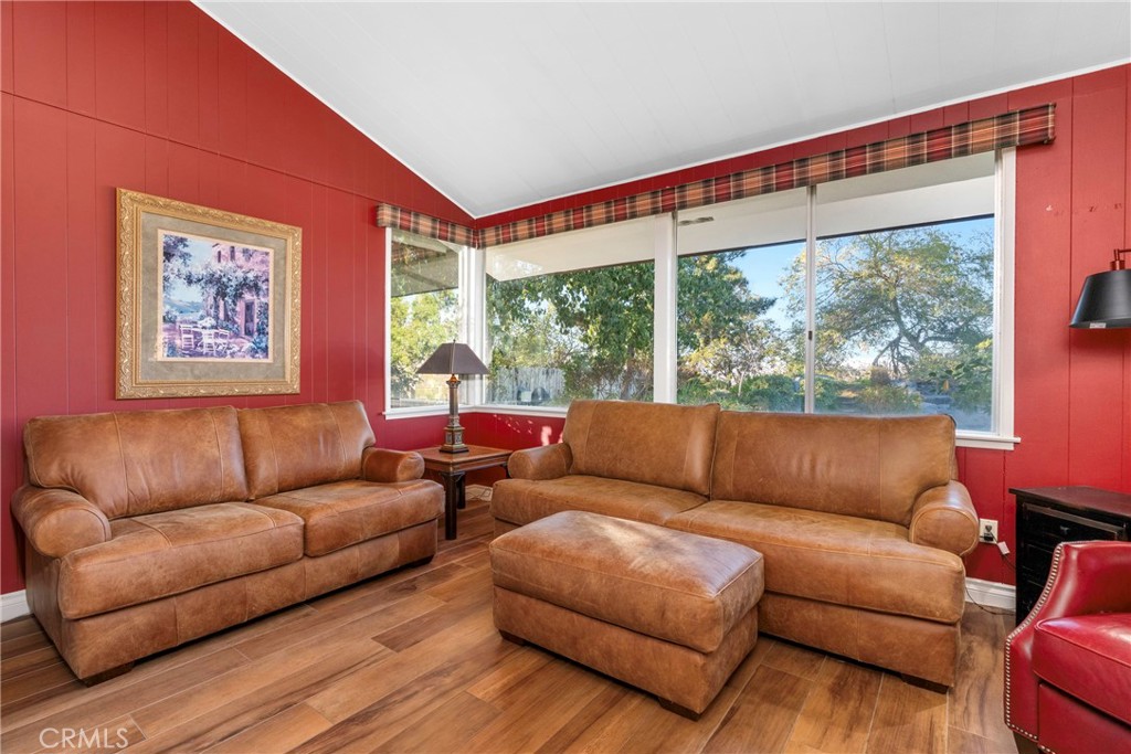 MLS #OC25261048 image #19