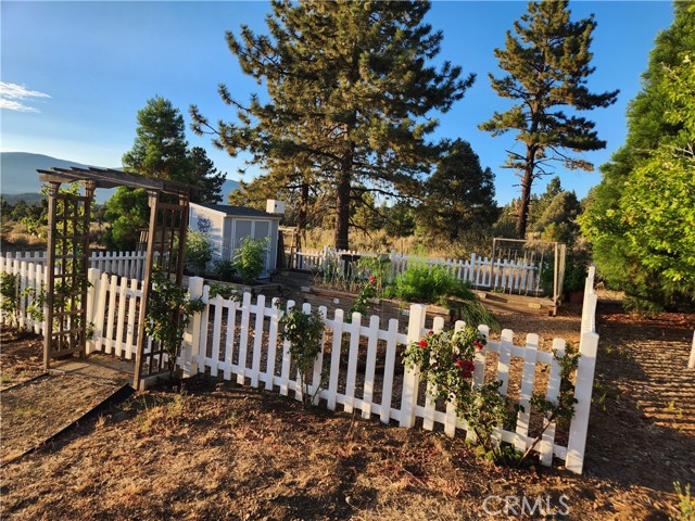 Detail Gallery Image 12 of 40 For 1014 Dusty Rd, Frazier Park,  CA 93225 - 5 Beds | 2/1 Baths