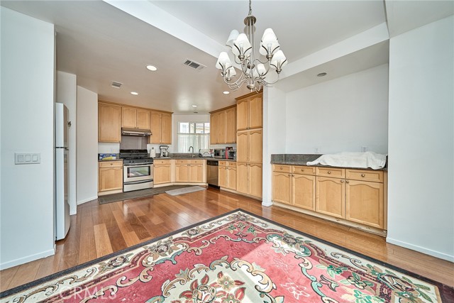 Detail Gallery Image 14 of 42 For 3939 Bresee, Baldwin Park,  CA 91706 - 4 Beds | 3 Baths