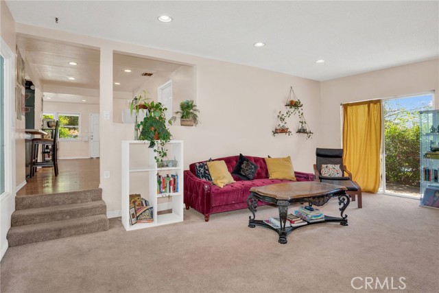 Detail Gallery Image 8 of 41 For 829 Cooper Ave, Los Angeles,  CA 90042 - 6 Beds | 3 Baths