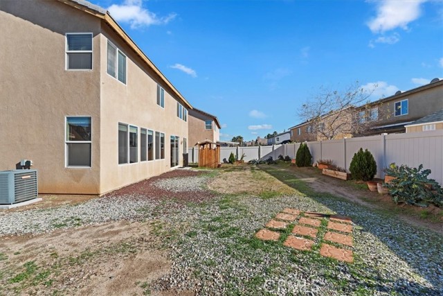 13223 Concord Drive, Victorville CA: https://media.crmls.org/medias/058104e3-f77d-4def-9b7b-e6a08f8063de.jpg