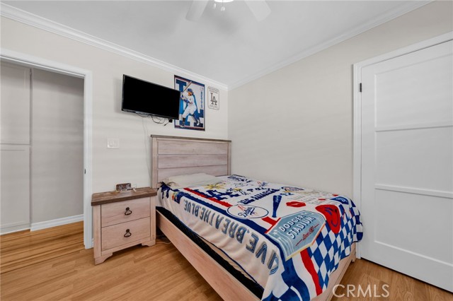 5514 Bellflower Blvd, Lakewood CA: https://media.crmls.org/medias/05815e97-ba0a-4751-8d10-ae46727a531f.jpg