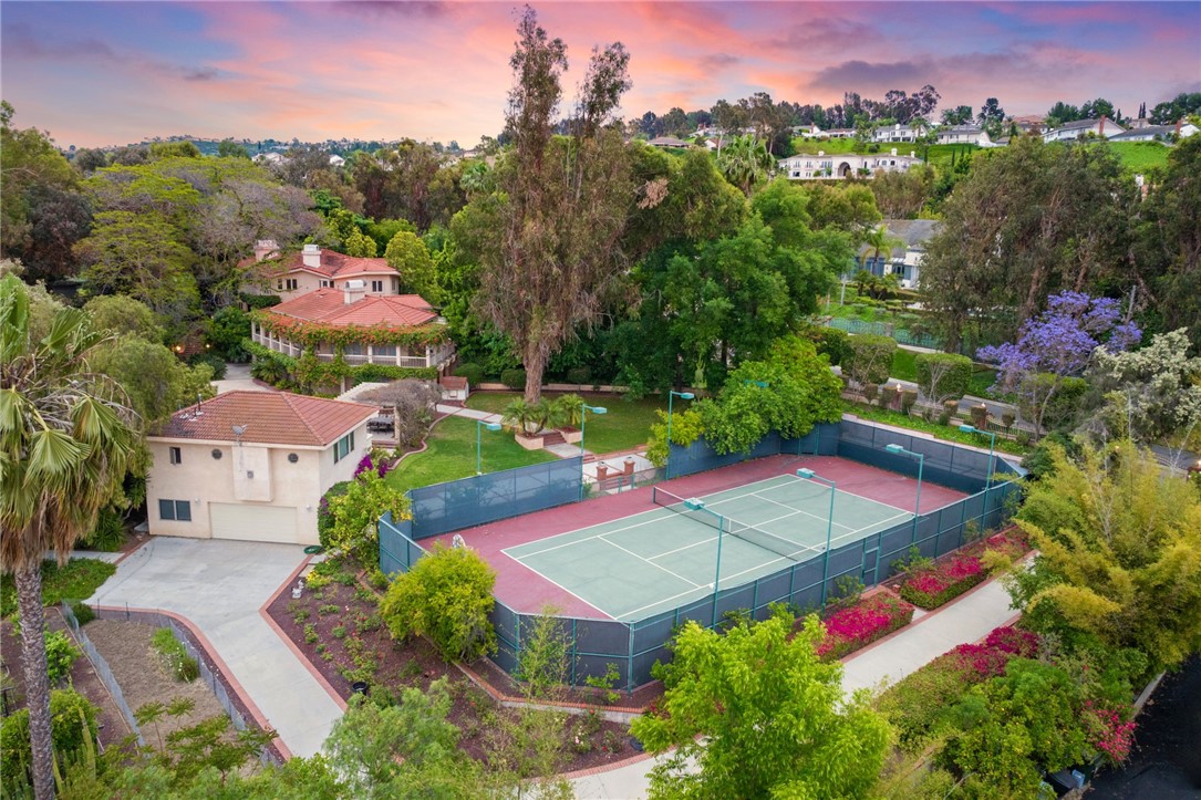 Detail Gallery Image 20 of 75 For 242 S Peralta Hills Dr, Anaheim Hills,  CA 92807 - 8 Beds | 6/1 Baths