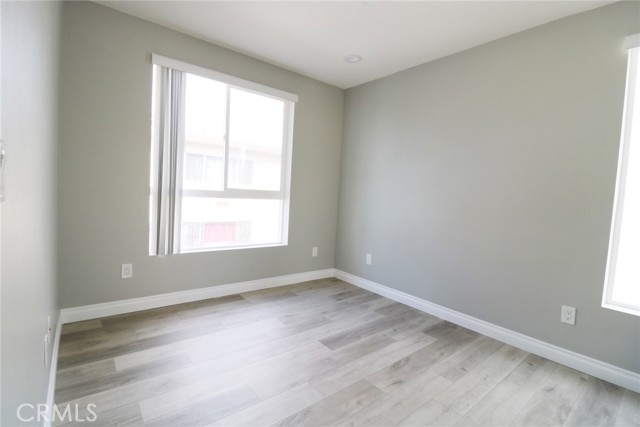 Detail Gallery Image 11 of 27 For 6926 N Morella Ave #3,  North Hollywood,  CA 91605 - 4 Beds | 4/1 Baths