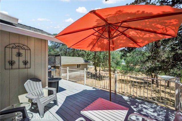 Detail Gallery Image 13 of 30 For 18278 North Shore Dr, Hidden Valley Lake,  CA 95467 - 3 Beds | 2 Baths