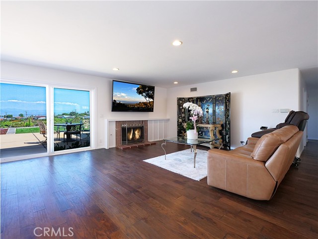 Detail Gallery Image 4 of 41 For 6125 Monero Dr, Rancho Palos Verdes,  CA 90275 - 4 Beds | 2 Baths