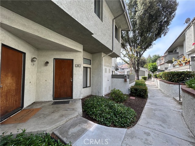 45 Willowcrest Lane, Pomona CA: https://media.crmls.org/medias/05839f7b-a2b5-4a40-ad4b-4f92b619e04d.jpg