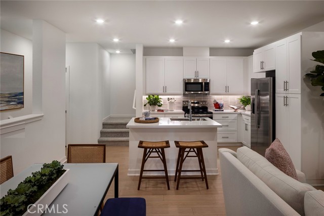 Detail Gallery Image 2 of 28 For 12951 Paradiso Dr #105,  Corona,  CA 92880 - 3 Beds | 3/1 Baths