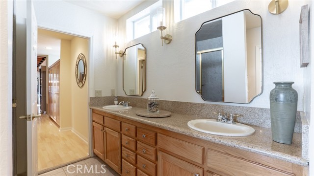 Detail Gallery Image 31 of 65 For 27720 St Bernard Ln, Lake Arrowhead,  CA 92352 - 4 Beds | 3 Baths