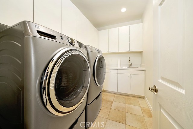 05856683 E38e 497b Ba8f Ff866e5e5986