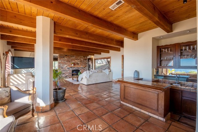 Detail Gallery Image 10 of 74 For 135 Loma Metisse Rd, Malibu,  CA 90265 - 5 Beds | 3/1 Baths