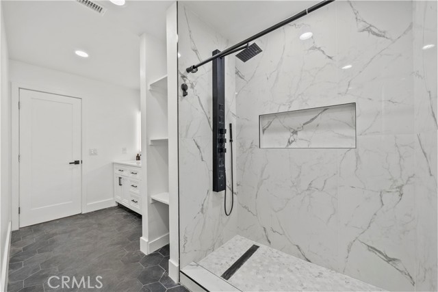 42835 Cinema Avenue, Lancaster CA: https://media.crmls.org/medias/05859e45-a8ac-44f8-bd18-d78020285277.jpg