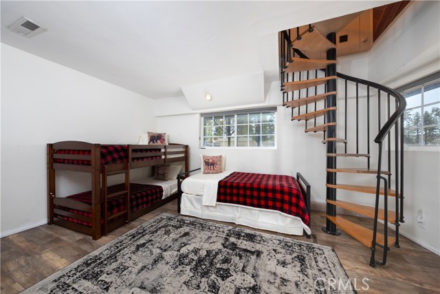 Detail Gallery Image 44 of 58 For 39651 Flicker Rd, Fawnskin,  CA 92333 - 5 Beds | 3/1 Baths