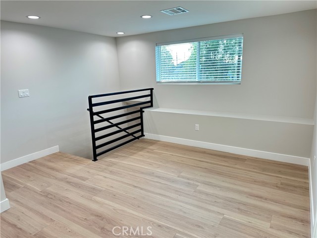 Detail Gallery Image 9 of 22 For 7317 Darby Pl, Reseda,  CA 91335 - 3 Beds | 2/1 Baths