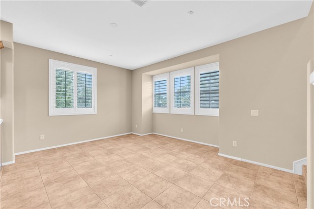 284 Tustin Field Drive, Tustin CA: https://media.crmls.org/medias/058794f7-0d87-4751-a9ab-71088b3118e3.jpg