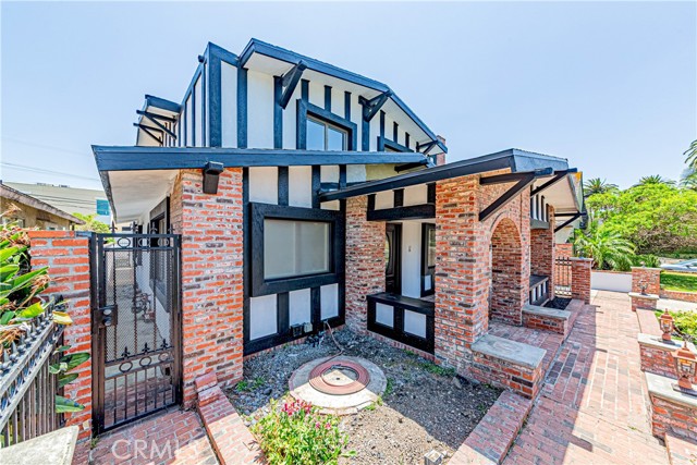 5334 S Victoria Avenue, Los Angeles CA: https://media.crmls.org/medias/0587db29-3329-4f68-825c-4da5a5135edc.jpg